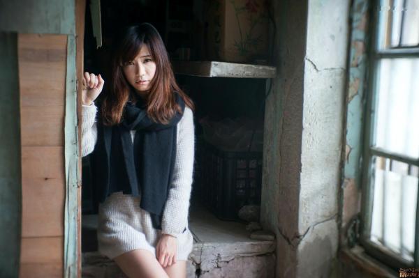森迫永依 森迫永依  台湾正妹丸子：台南小西门老宅复古风外拍，简约毛衣尽显清纯气质，文艺写真大赏第3张图片