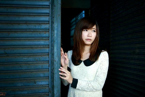 森迫永依 森迫永依  台湾正妹丸子：台南小西门老宅复古风外拍，简约毛衣尽显清纯气质，文艺写真大赏第17张图片