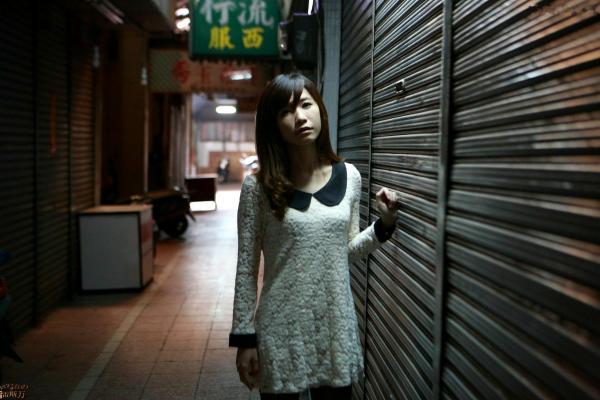 森迫永依 森迫永依  台湾正妹丸子：台南小西门老宅复古风外拍，简约毛衣尽显清纯气质，文艺写真大赏第40张图片