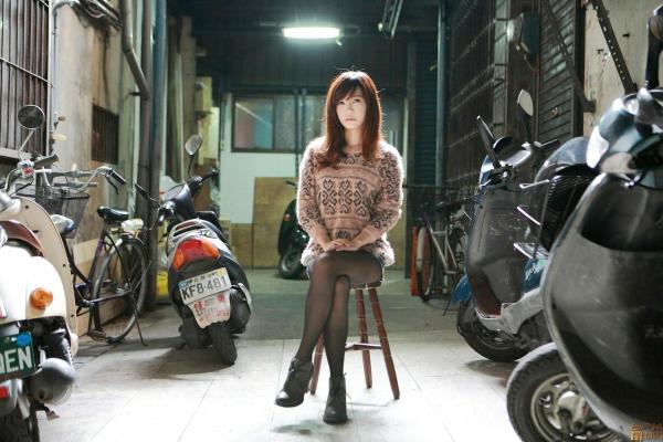 森迫永依 森迫永依  台湾正妹丸子：台南小西门老宅复古风外拍，简约毛衣尽显清纯气质，文艺写真大赏第43张图片