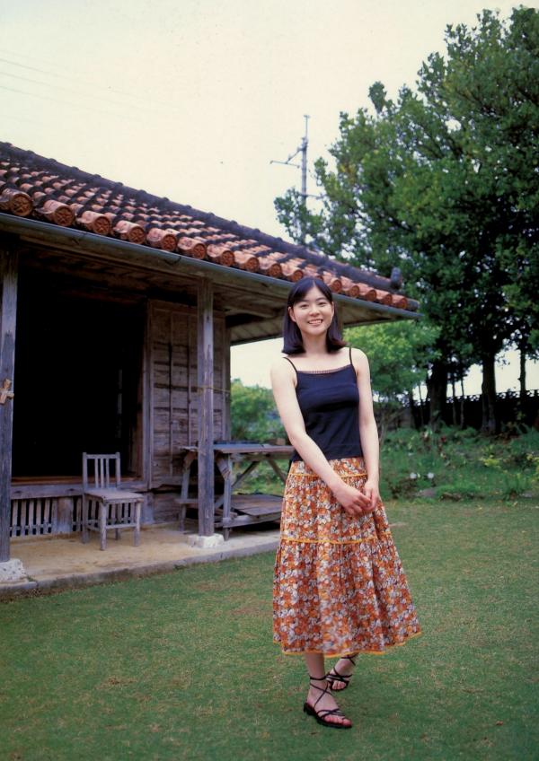 上野樹里 上野树里  Juri Ueno 上野树里《JURI First》写真集，早期纯真海滩假日，清纯清新少女风第2张图片