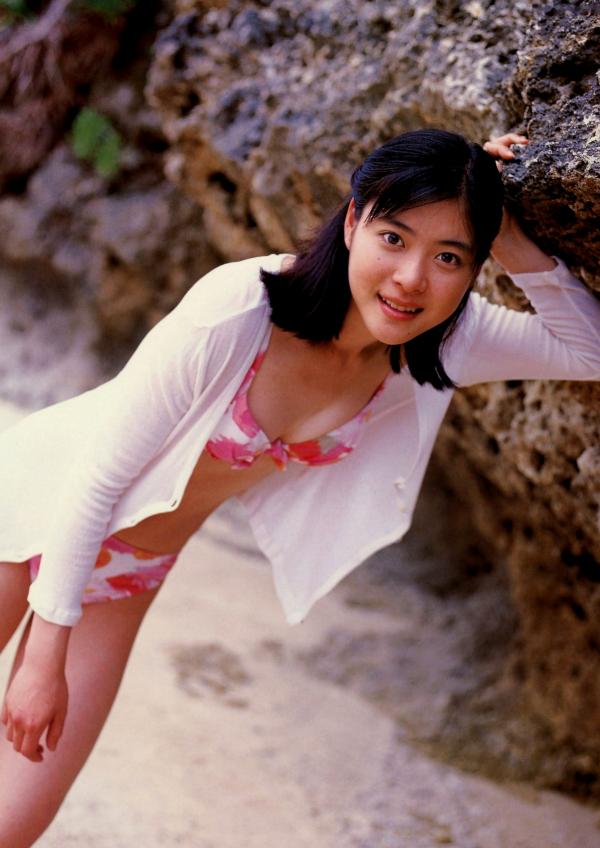 上野樹里 上野树里  Juri Ueno 上野树里《JURI First》写真集，早期纯真海滩假日，清纯清新少女风第11张图片