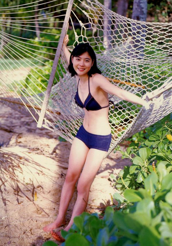 上野樹里 上野树里  Juri Ueno 上野树里《JURI First》写真集，早期纯真海滩假日，清纯清新少女风第69张图片
