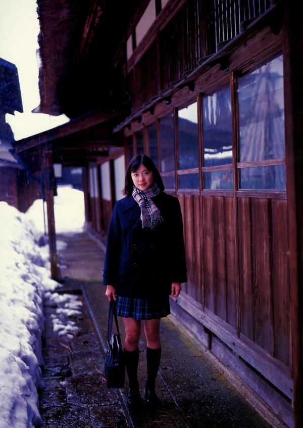 上野樹里 上野树里  Juri Ueno 上野树里《JURI First》写真集，早期纯真海滩假日，清纯清新少女风第74张图片