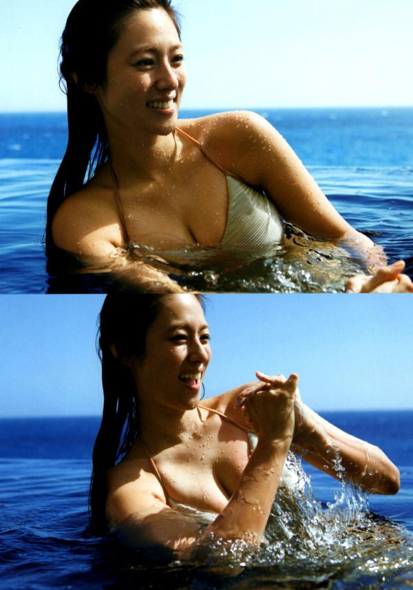 深田恭子 深田恭子  PB写真集_深田恭子《AKUA》高清版_海边度假沙滩泳池比基尼写真合集第135张图片