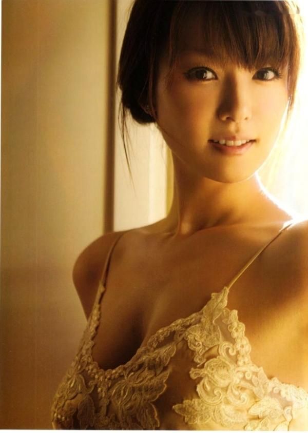 深田恭子 深田恭子  PB写真集_深田恭子《(un)touch》高清大图，女神写真私房居家与户外街拍，展现多面性感诱惑魅力 [97P]第24张图片