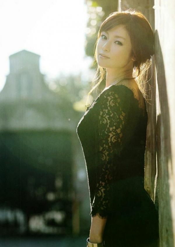 深田恭子 深田恭子  PB写真集_深田恭子《(un)touch》高清大图，女神写真私房居家与户外街拍，展现多面性感诱惑魅力 [97P]第74张图片