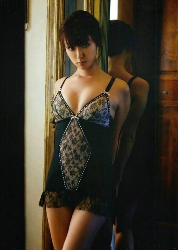 深田恭子 深田恭子  PB写真集_深田恭子《(un)touch》高清大图，女神写真私房居家与户外街拍，展现多面性感诱惑魅力 [97P]第96张图片