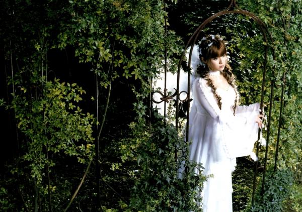 深田恭子 深田恭子  深田恭子居家烹饪与纯白天使写真集 《meets 天使 映画『天使』》 电影主题演绎清纯灵动美学 [45P]第31张图片