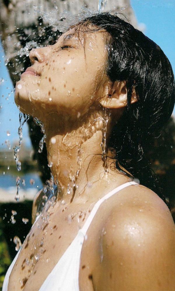 深田恭子 深田恭子  深田恭子《Down to earth》海岛户外写真集，清纯女神性感比基尼秀诱惑风景，高清唯美视觉盛宴第35张图片