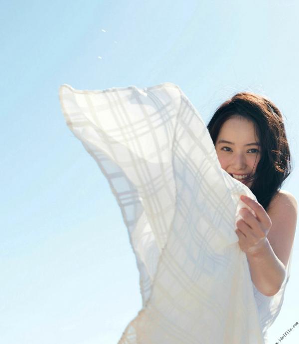 佐々木希 佐佐木希  佐々木希《かくしごと》精选写真集：清新灵动，解锁治愈系女神的居家视觉魅力第23张图片