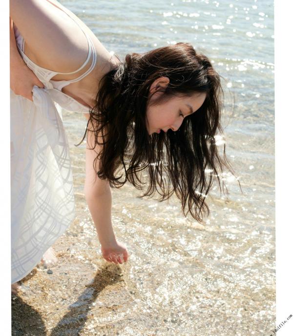 佐々木希 佐佐木希  佐々木希《かくしごと》精选写真集：清新灵动，解锁治愈系女神的居家视觉魅力第26张图片