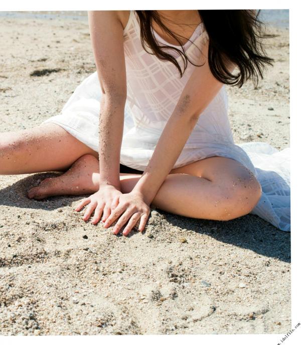 佐々木希 佐佐木希  佐々木希《かくしごと》精选写真集：清新灵动，解锁治愈系女神的居家视觉魅力第27张图片
