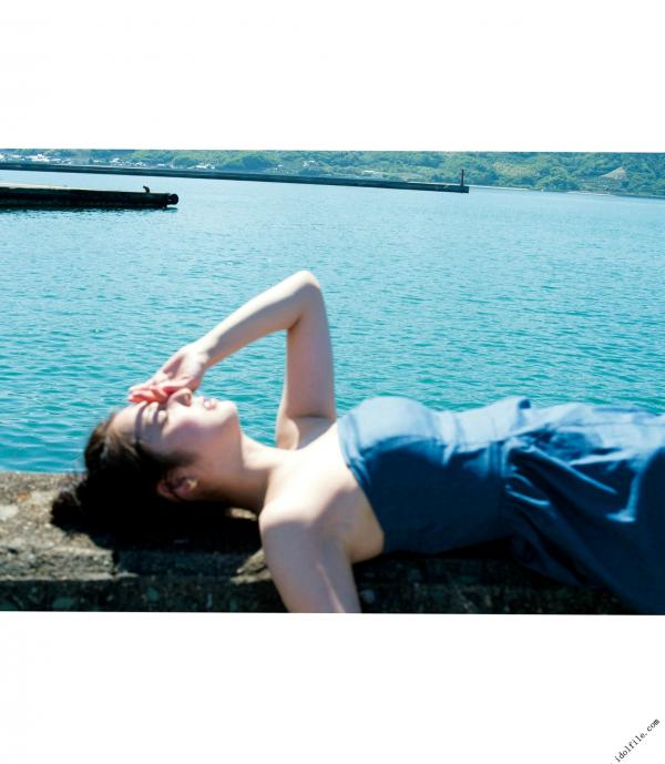 佐々木希 佐佐木希  佐々木希《かくしごと》精选写真集：清新灵动，解锁治愈系女神的居家视觉魅力第36张图片
