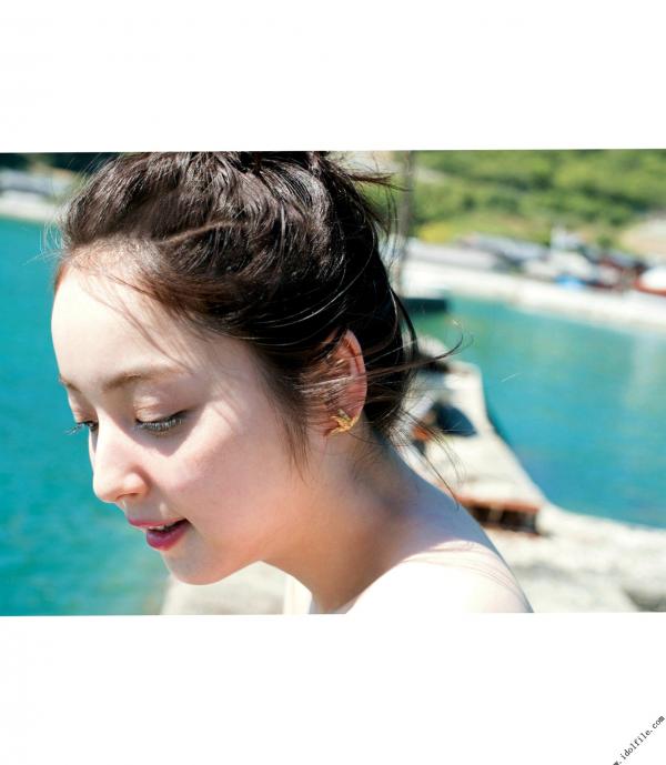 佐々木希 佐佐木希  佐々木希《かくしごと》精选写真集：清新灵动，解锁治愈系女神的居家视觉魅力第37张图片