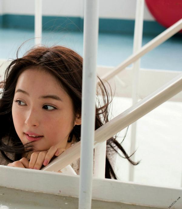 佐々木希 佐佐木希  佐々木希《かくしごと》精选写真集：清新灵动，解锁治愈系女神的居家视觉魅力第43张图片