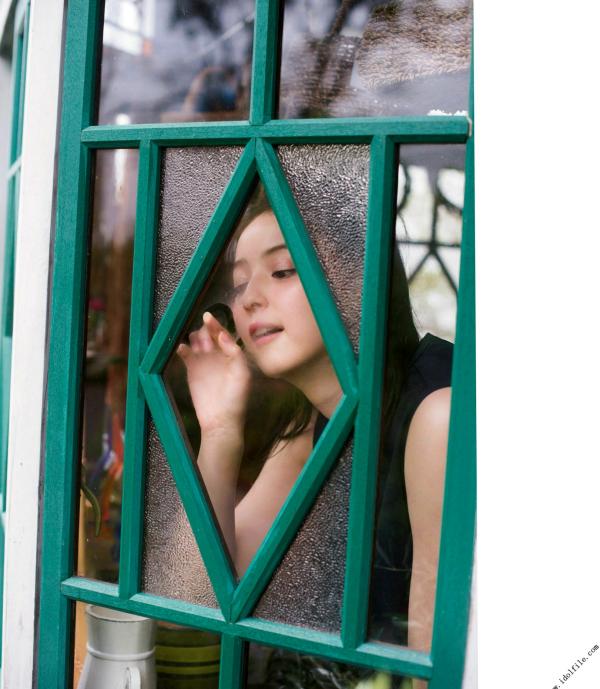 佐々木希 佐佐木希  佐々木希《かくしごと》精选写真集：清新灵动，解锁治愈系女神的居家视觉魅力第93张图片