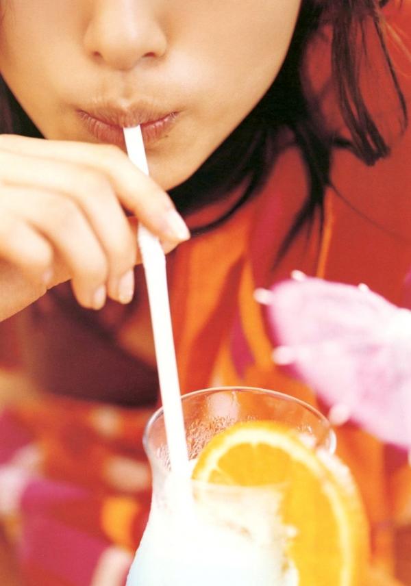 上戸彩 上户彩  PB写真集_上户彩《Breath》治愈系清纯写真，演绎公路旅拍与室内居家自然风情第27张图片