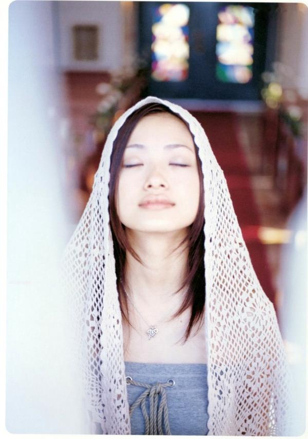 上戸彩 上户彩  PB写真集_上户彩《Breath》治愈系清纯写真，演绎公路旅拍与室内居家自然风情第96张图片