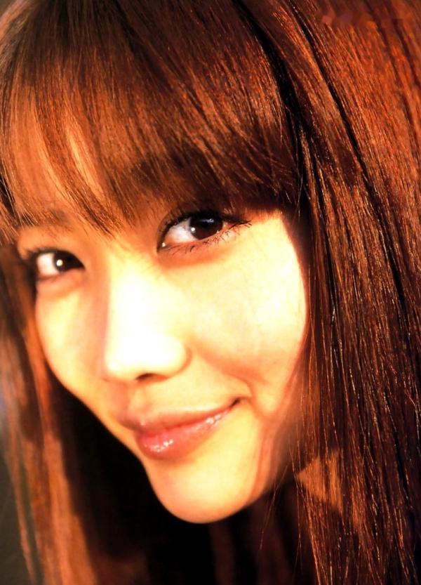 佐藤江梨子   佐藤江梨子《おひっこし》写真集：唯美光影下的艺术写真，极致展现内敛女神气质第48张图片