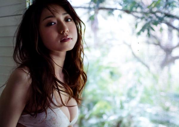 中村静香   中村静香写真集『溢れるものが止められなくなったのは、私のネジが馬鹿になったんだ。きっと。』高清户外私房性感美图赏析第62张图片