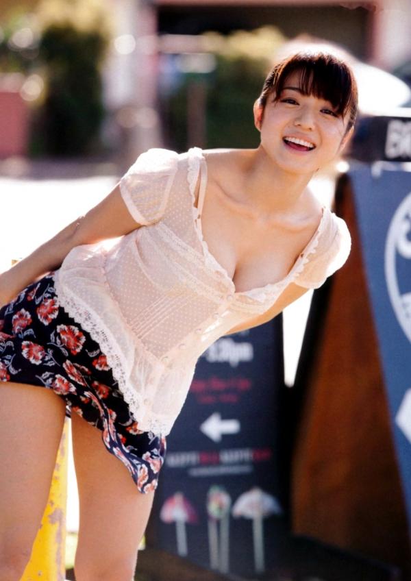 中村静香   PB写真集_中村静香《Afureru》高清套图_清新泳装比基尼户外沙滩写真第11张图片