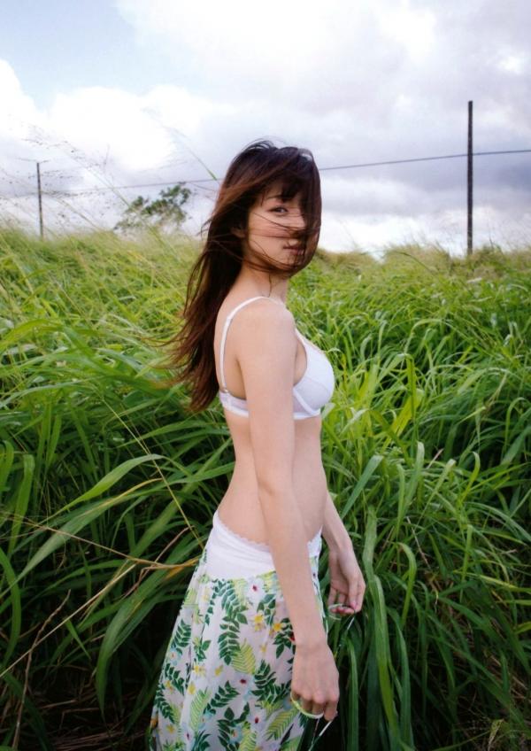 中村静香   PB写真集_中村静香《Afureru》高清套图_清新泳装比基尼户外沙滩写真第48张图片