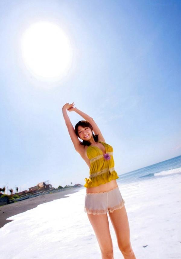 中村静香   PB写真集_中村静香《HUG ハグ》户外花园透视诱惑私房美图集[85P]第22张图片