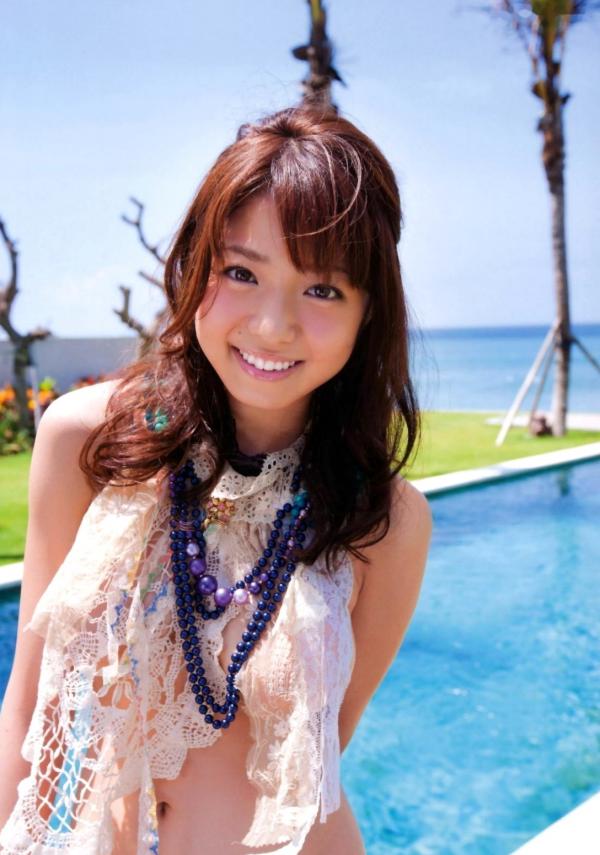 中村静香   PB写真集_中村静香《HUG ハグ》户外花园透视诱惑私房美图集[85P]第28张图片