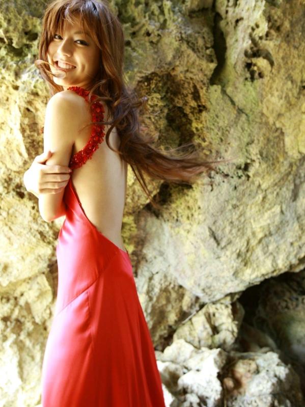 杉本有美   Sabra杉本有美《STARTING OVER》高清写真集：清新海边风情与时尚街拍，尽显绝美女神诱惑魅力第17张图片