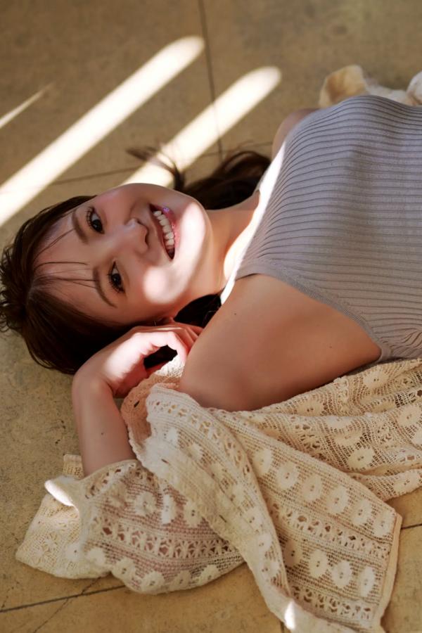 小池唯  小池唯《ずっとキミを待っていた》日系清纯湿身与阳光家居写真第25张图片