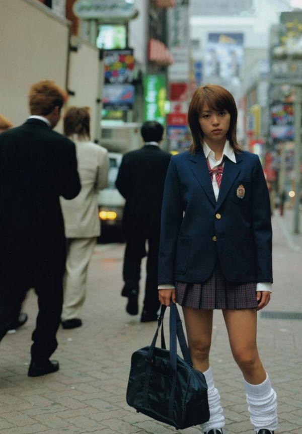 岩佐真悠子   PB写真集_岩佐真悠子《Sixteen Blue》沙滩比基尼湿身诱惑，清纯日本女神精选写真集 [83P]第67张图片