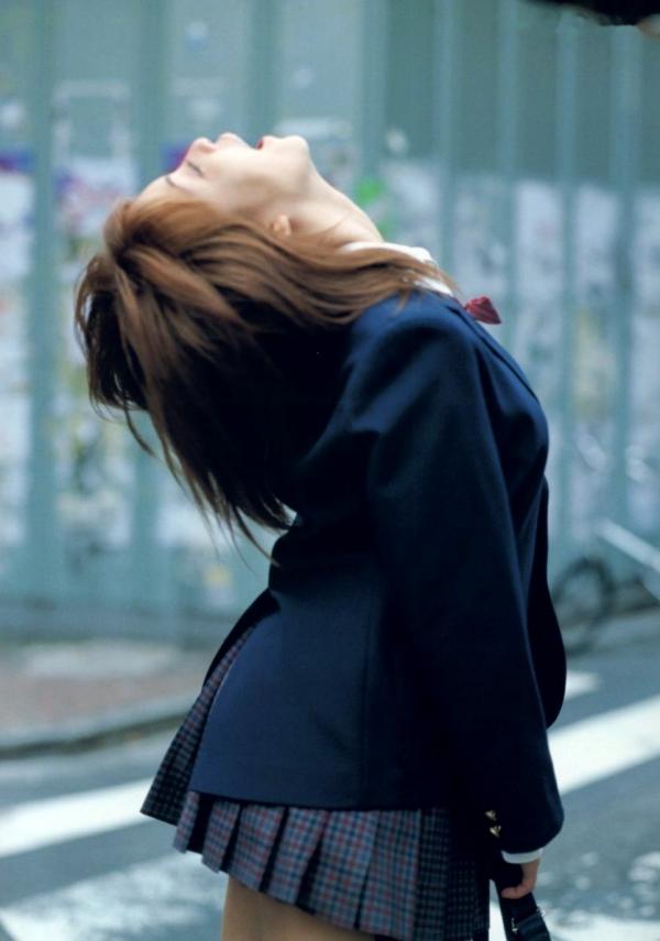 岩佐真悠子   PB写真集_岩佐真悠子《Sixteen Blue》沙滩比基尼湿身诱惑，清纯日本女神精选写真集 [83P]第83张图片