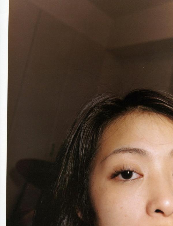 岩佐真悠子   岩佐真悠子写真集《イキズカイ》生活随拍与内衣诱惑，展现清纯与性感并存的绝美身姿，全套高清套图第63张图片