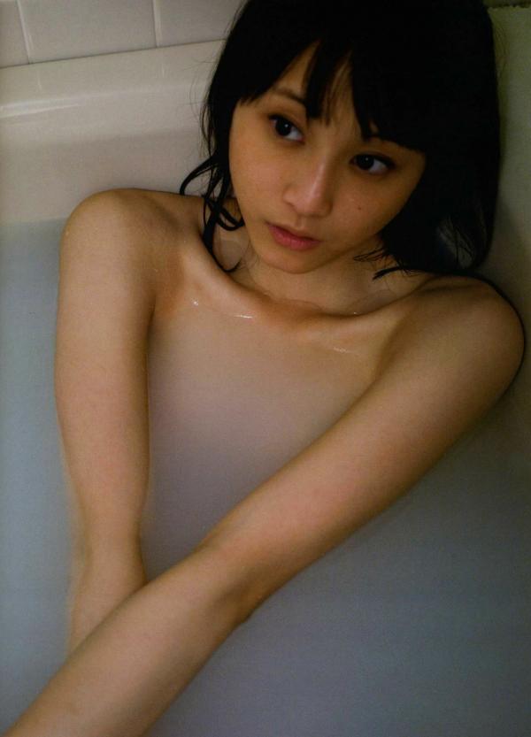 松井玲奈 松井玲奈  PB写真集_松井玲奈《Kingyo》日系纯欲校服制服美少女户外街拍写真第4张图片