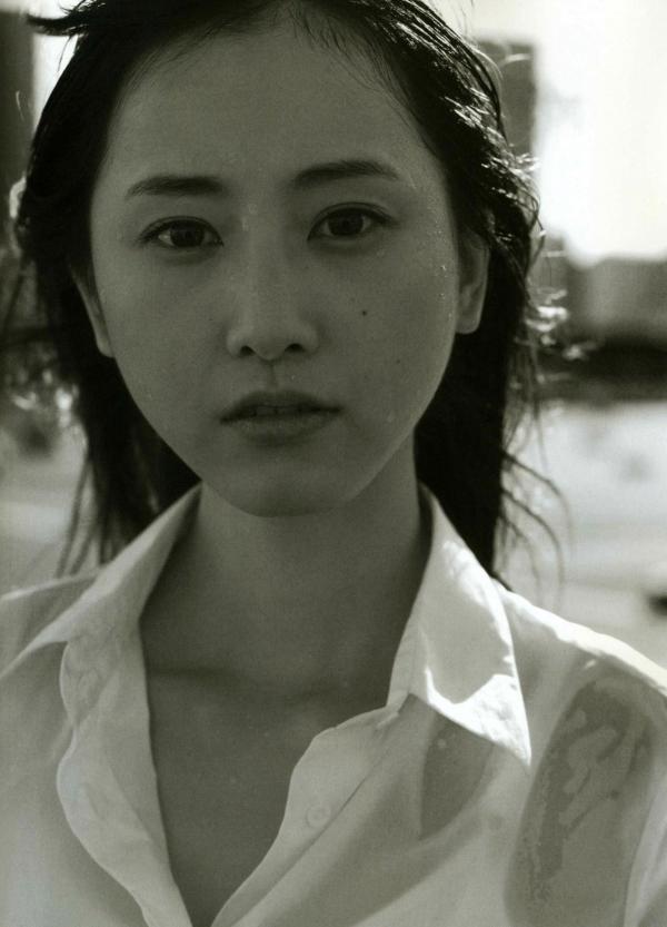 松井玲奈 松井玲奈  PB写真集_松井玲奈《Kingyo》日系纯欲校服制服美少女户外街拍写真第19张图片