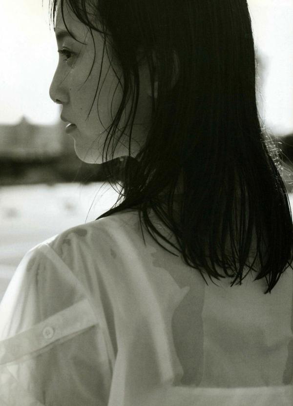 松井玲奈 松井玲奈  PB写真集_松井玲奈《Kingyo》日系纯欲校服制服美少女户外街拍写真第21张图片