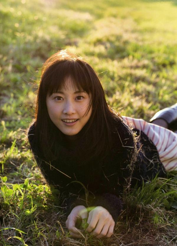 松井玲奈 松井玲奈  PB写真集_松井玲奈《Kingyo》日系纯欲校服制服美少女户外街拍写真第30张图片
