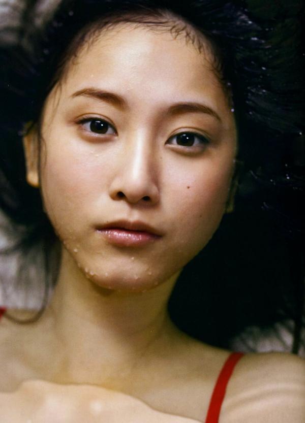 松井玲奈 松井玲奈  PB写真集_松井玲奈《Kingyo》日系纯欲校服制服美少女户外街拍写真第73张图片