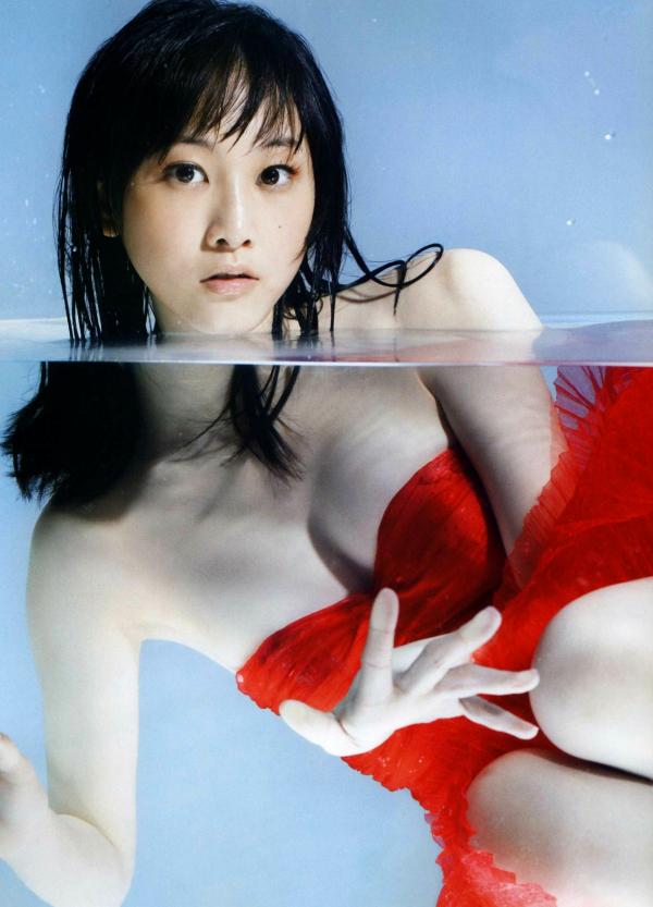 松井玲奈 松井玲奈  PB写真集_松井玲奈《Kingyo》日系纯欲校服制服美少女户外街拍写真第76张图片