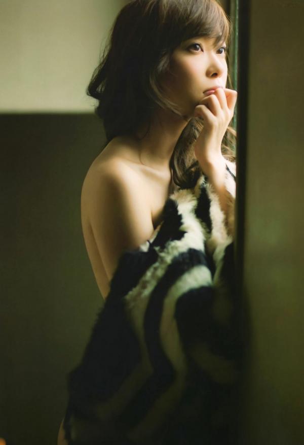指原莉乃 指原莉乃  PB写真集_指原莉乃《スキャンダル中毒》：日系唯美私房摄影，朦胧剪影下的多面魅力，清纯与成熟并存的极品大尺度写真第17张图片