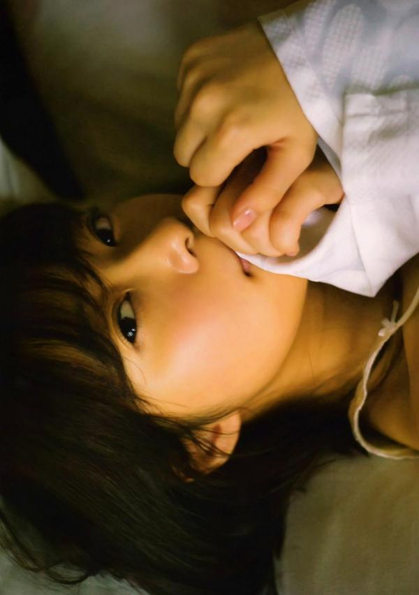 指原莉乃 指原莉乃  PB写真集_指原莉乃《スキャンダル中毒》：日系唯美私房摄影，朦胧剪影下的多面魅力，清纯与成熟并存的极品大尺度写真第22张图片