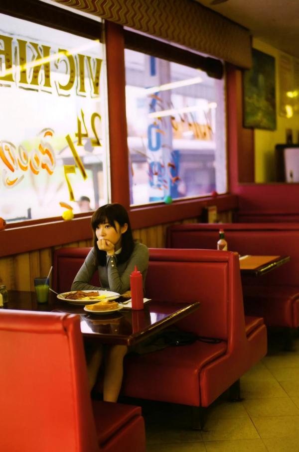 指原莉乃 指原莉乃  PB写真集_指原莉乃《スキャンダル中毒》：日系唯美私房摄影，朦胧剪影下的多面魅力，清纯与成熟并存的极品大尺度写真第45张图片
