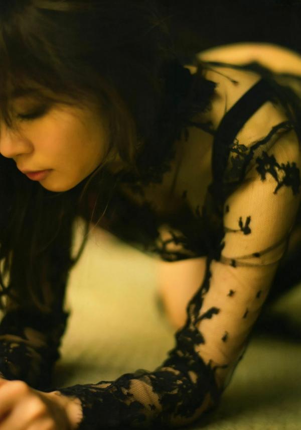 指原莉乃 指原莉乃  PB写真集_指原莉乃《スキャンダル中毒》：日系唯美私房摄影，朦胧剪影下的多面魅力，清纯与成熟并存的极品大尺度写真第85张图片
