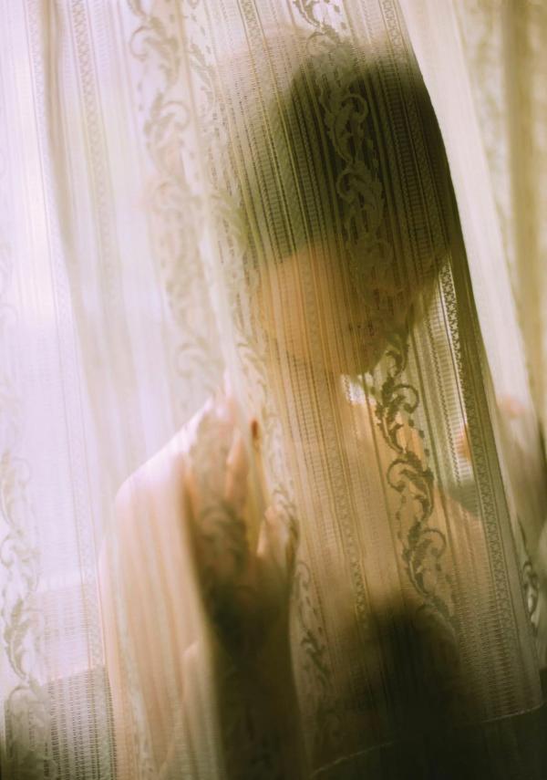指原莉乃 指原莉乃  PB写真集_指原莉乃《スキャンダル中毒》：日系唯美私房摄影，朦胧剪影下的多面魅力，清纯与成熟并存的极品大尺度写真第95张图片