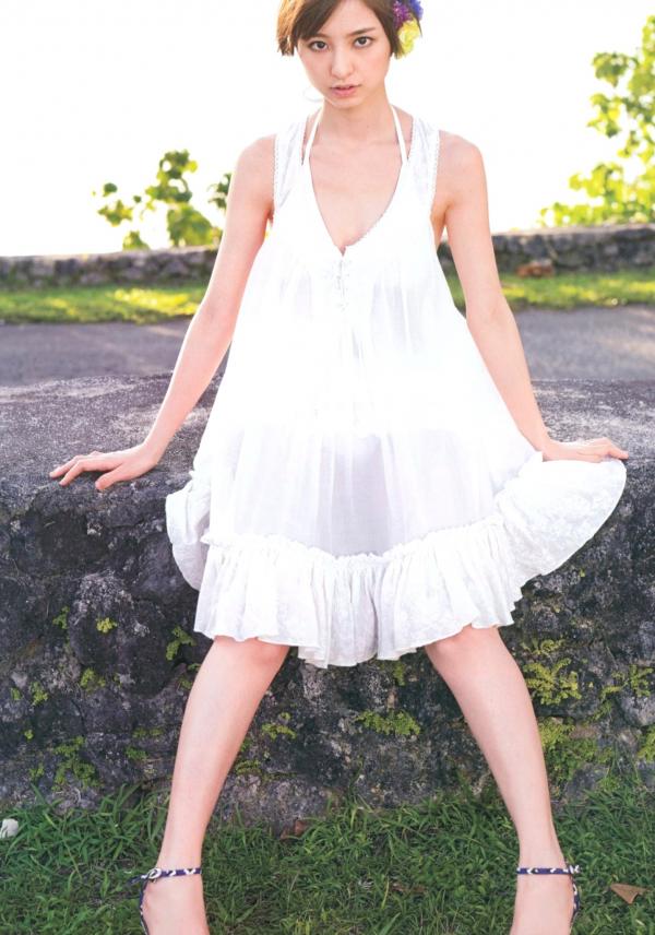 篠田麻里子 篠田麻里子  PB写真集_篠田麻里子《Memories》完全版_清纯甜美_夏日海滩泳池度假_湿身诱惑写真第24张图片