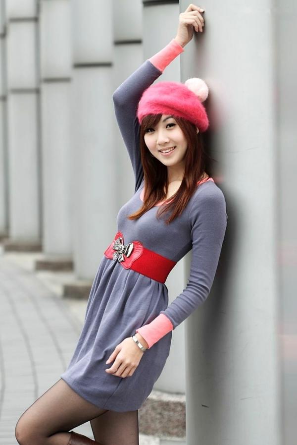 董洁 董洁  台湾正妹Angel清新甜美户外街拍写真，黑丝搭配时尚穿搭展现灵动女神范儿第15张图片