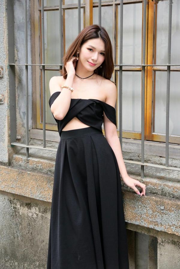 王涵筠 王涵筠  台湾正妹 Kate 黑裙街拍写真，优雅气质散发迷人御姐范儿第4张图片