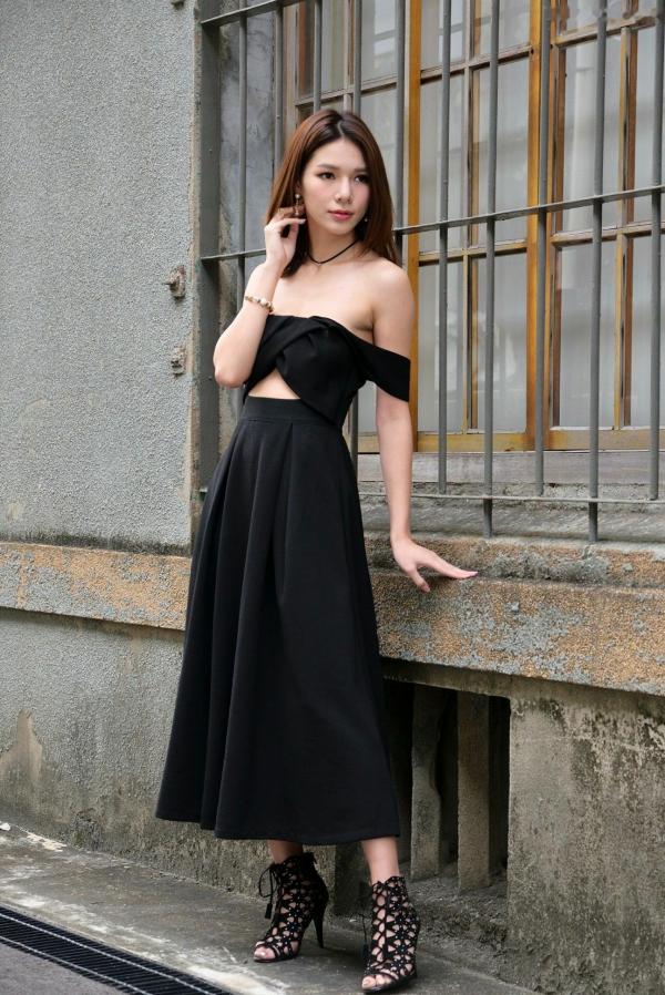 王涵筠 王涵筠  台湾正妹 Kate 黑裙街拍写真，优雅气质散发迷人御姐范儿第5张图片