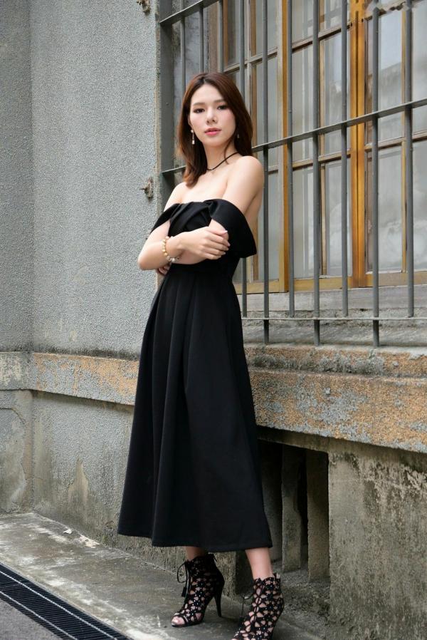 王涵筠 王涵筠  台湾正妹 Kate 黑裙街拍写真，优雅气质散发迷人御姐范儿第6张图片